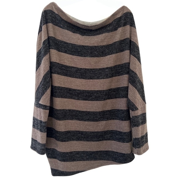 CHIC SOUL • Women’s Plus Striped Asymmetrical Batwing Sweater Black & Purple - Picture 1 of 7